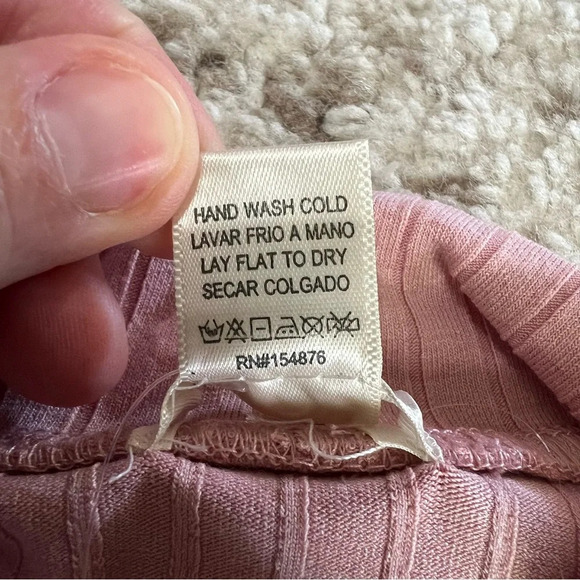 NWOT Bozzolo Mock Neck Short Sleeve Dusty Pink Crop Top size small - Picture 2 of 6